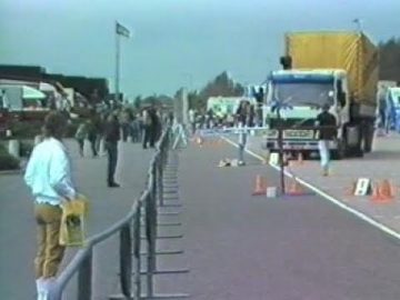 1987 Nieuwsflits mei – Zwaagdijk Oost: Truckersbehendigheidswedstrijden