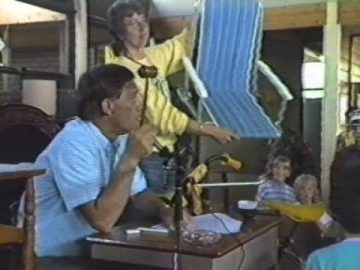 1987 Nieuwsflits mei – Hoorn: Het Wagenwiel – Fancy fair