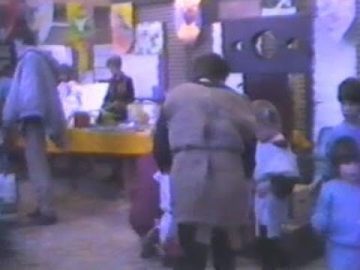 1987 Nieuwsflits april – Hoorn: Kersenboogerd Montessorieschool – Middeleeuwse markt