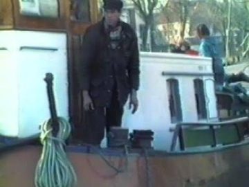 1987 Nieuwsflits maart – Hoorn: Buurtje – Wegslepen woonboot