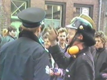 1987 Hoorn: stormachtig weekend | Aankondiging start aanleg strandboulevard Westerdijk