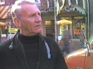 1984 Hoorn: Nieuwjaarswensen voor 1985 – Straatinterviews