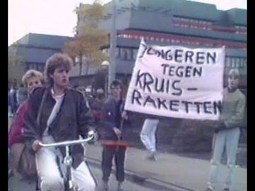 1985 Hoorn: Gemeentehuis – Scholierenstaking – Kruisraketten: NEE!