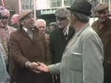 1987 Hoorn: Koemarkt, Sint Maarten en Carnaval op 11 november