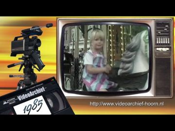 1985 Hoorn: Kermis opbouwen | Eerste kermisdag