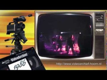 1986 Hoorn: Kerstboomverbranding